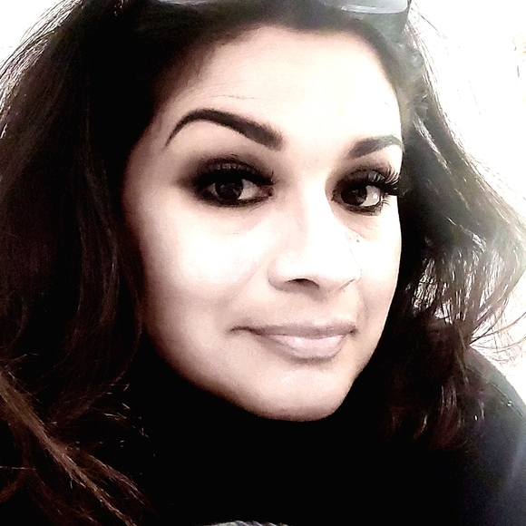 Meet your Posher, Lisa - Picture 6 of 6